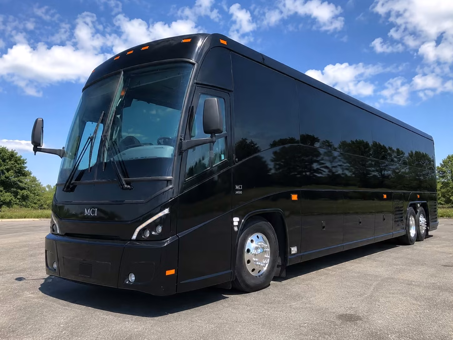 charter bus rentals for corona science and museum field trips