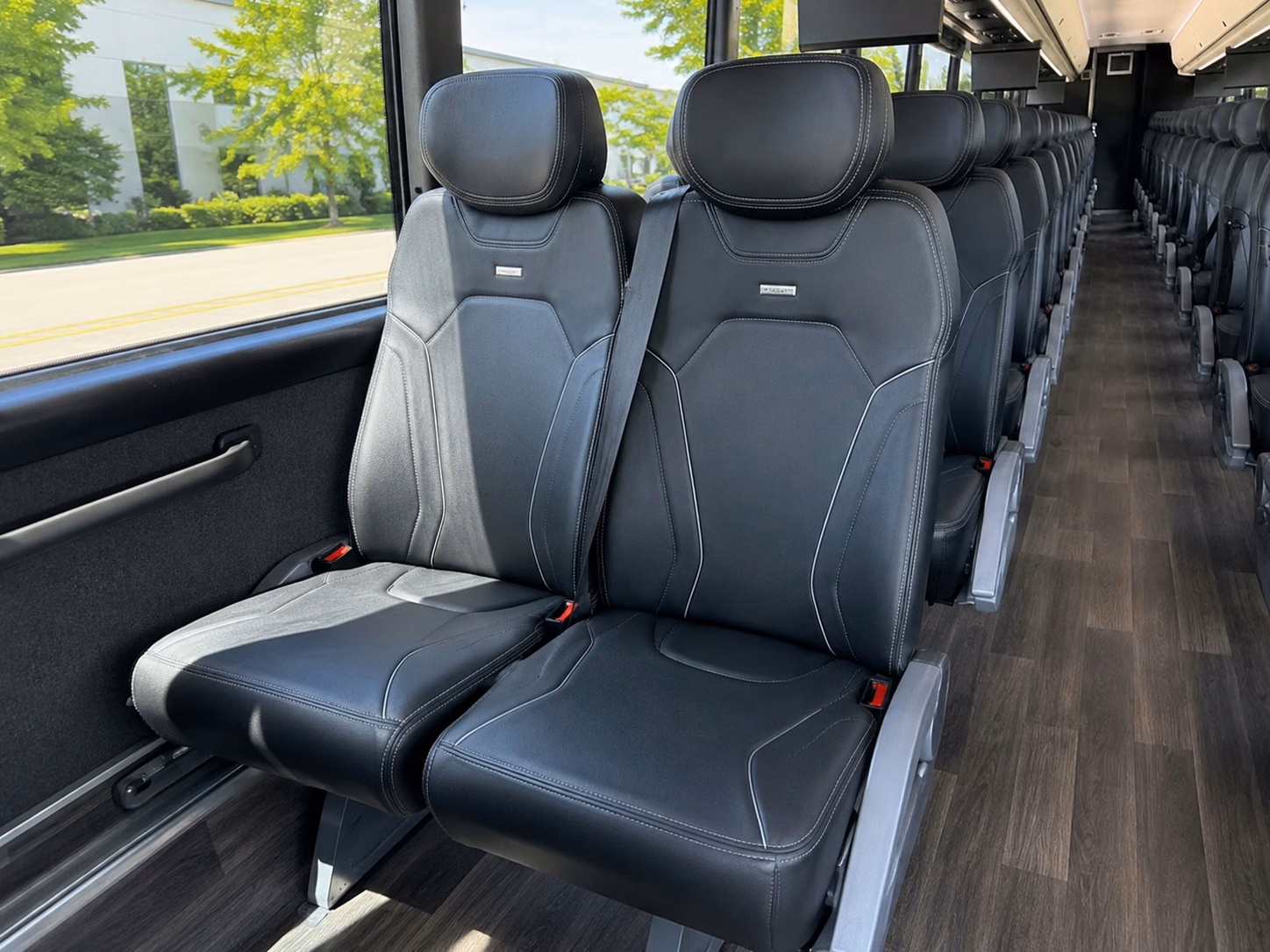 corona wedding venue shuttles that keep your guests on schedule