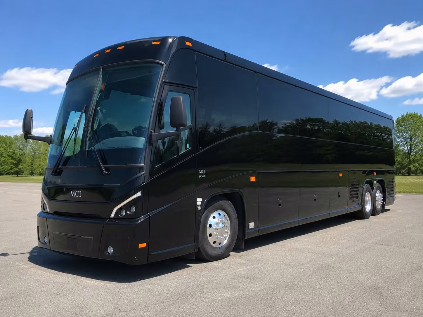minibus and charter bus rentals for corporate events in corona